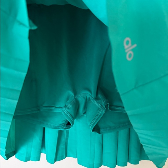 ALO Yoga Aces Tennis Skirt In Emerald Green Size Medium - Picture 4 of 7